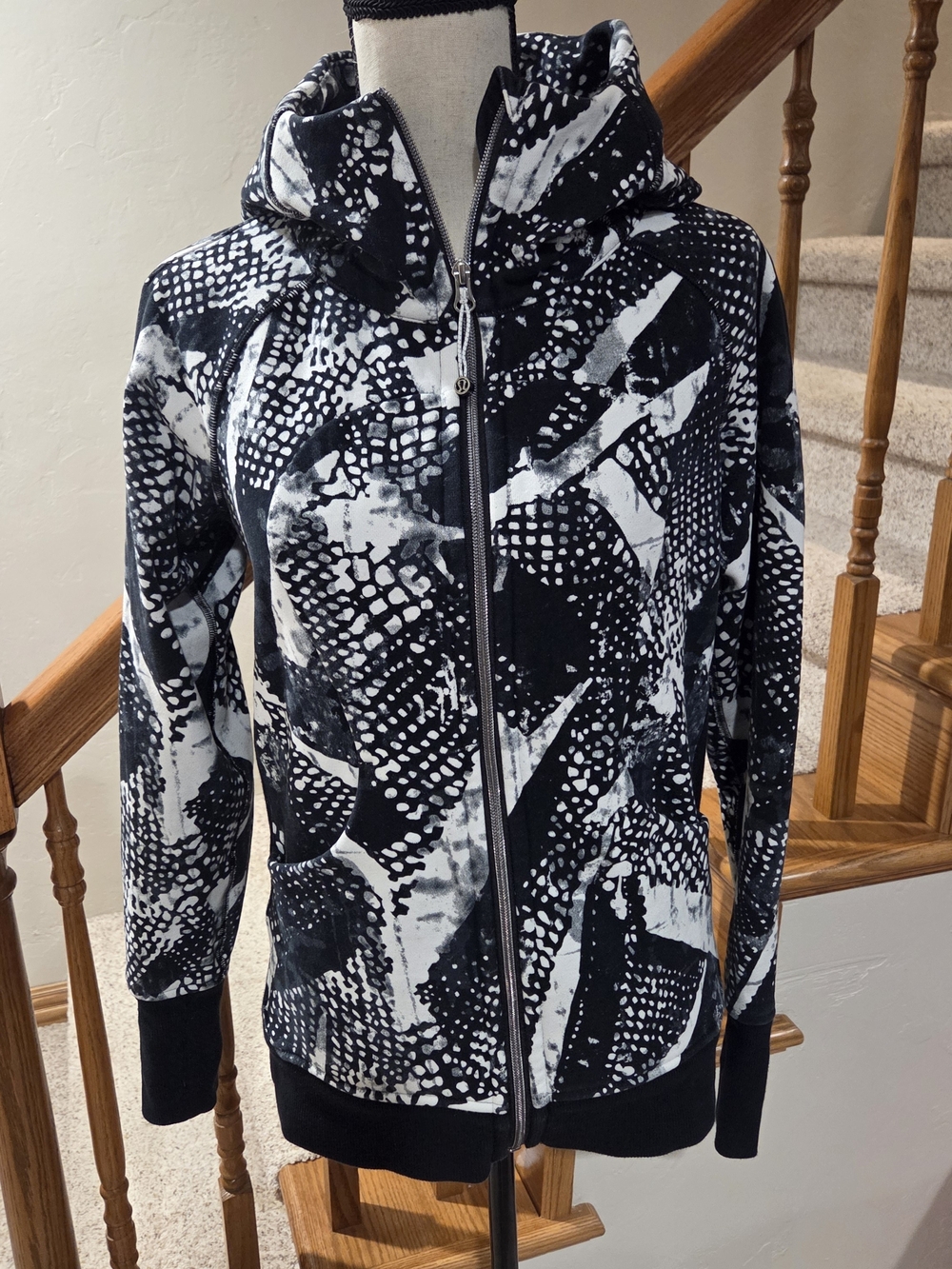 Vintage Lululemon Scuba Hoodie III Size 8